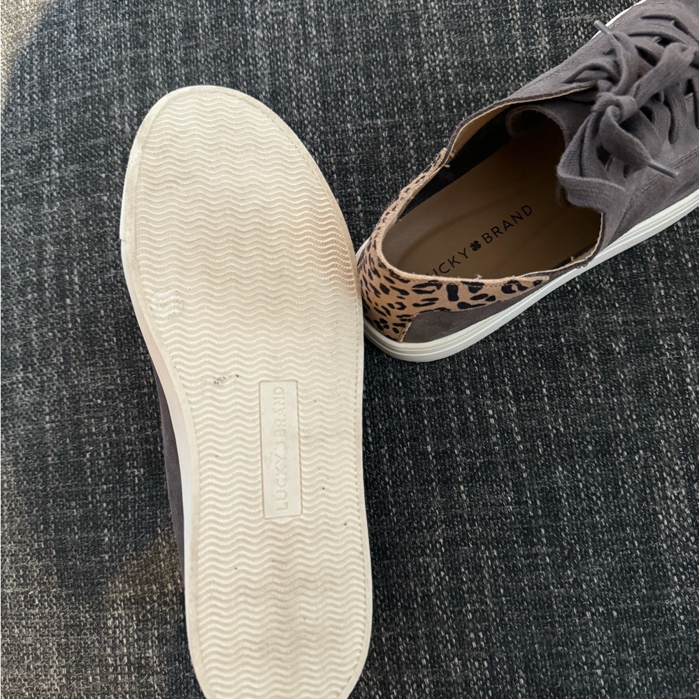 Lucky Brand Loucia Sneakers - Picture 5 of 6
